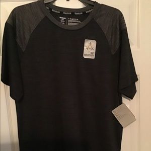 Reebok 360 Reflectivity Shirt Black and Gray M New